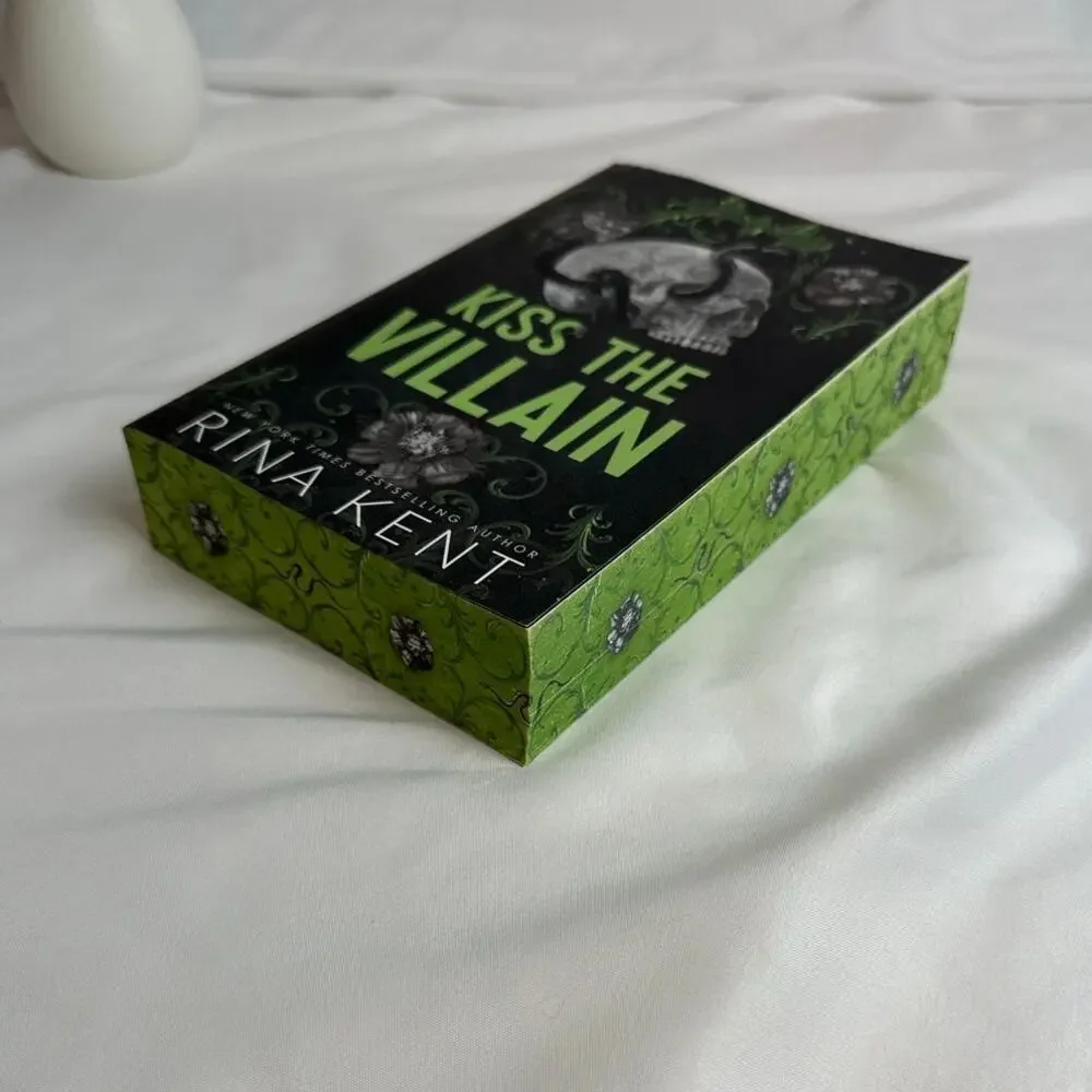 Kiss The Villain Rina Kent Deluxe Paperback Sprayed Edges OOP Dark MM Romance